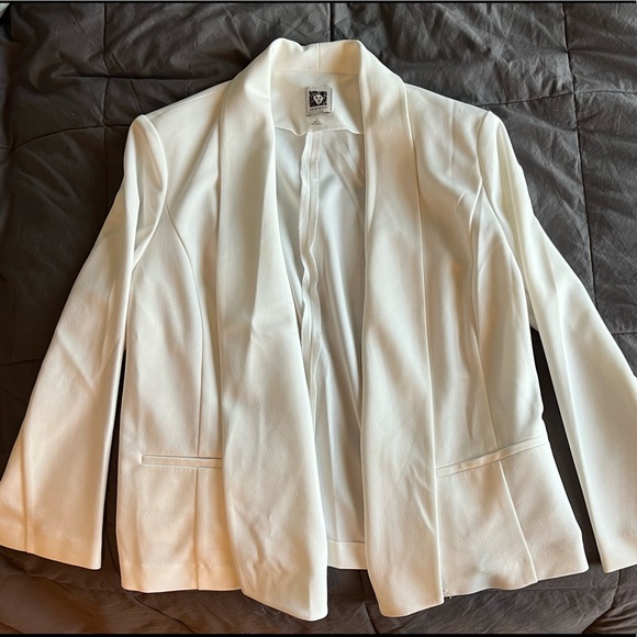 ANN KLEIN WHITE BLAZER SMALL - Picture 2 of 3